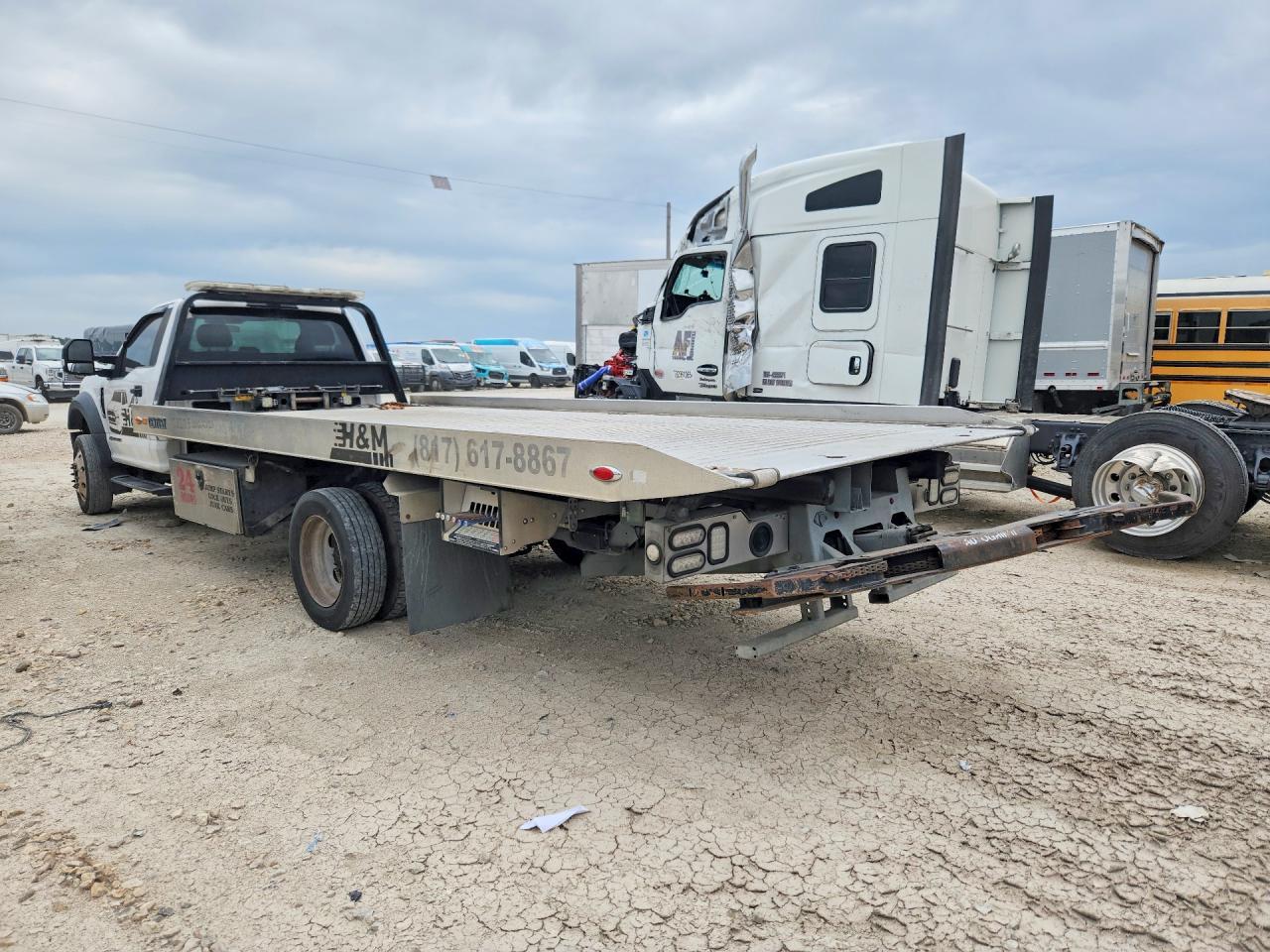 2019 Ford F550 Super Duty - Фото 2