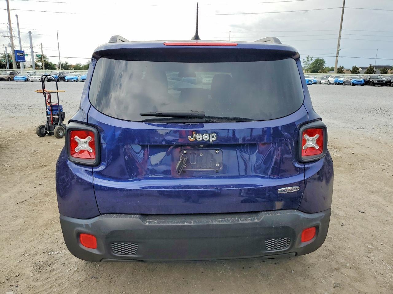 2017 Jeep Renegade Latitude - Фото 6