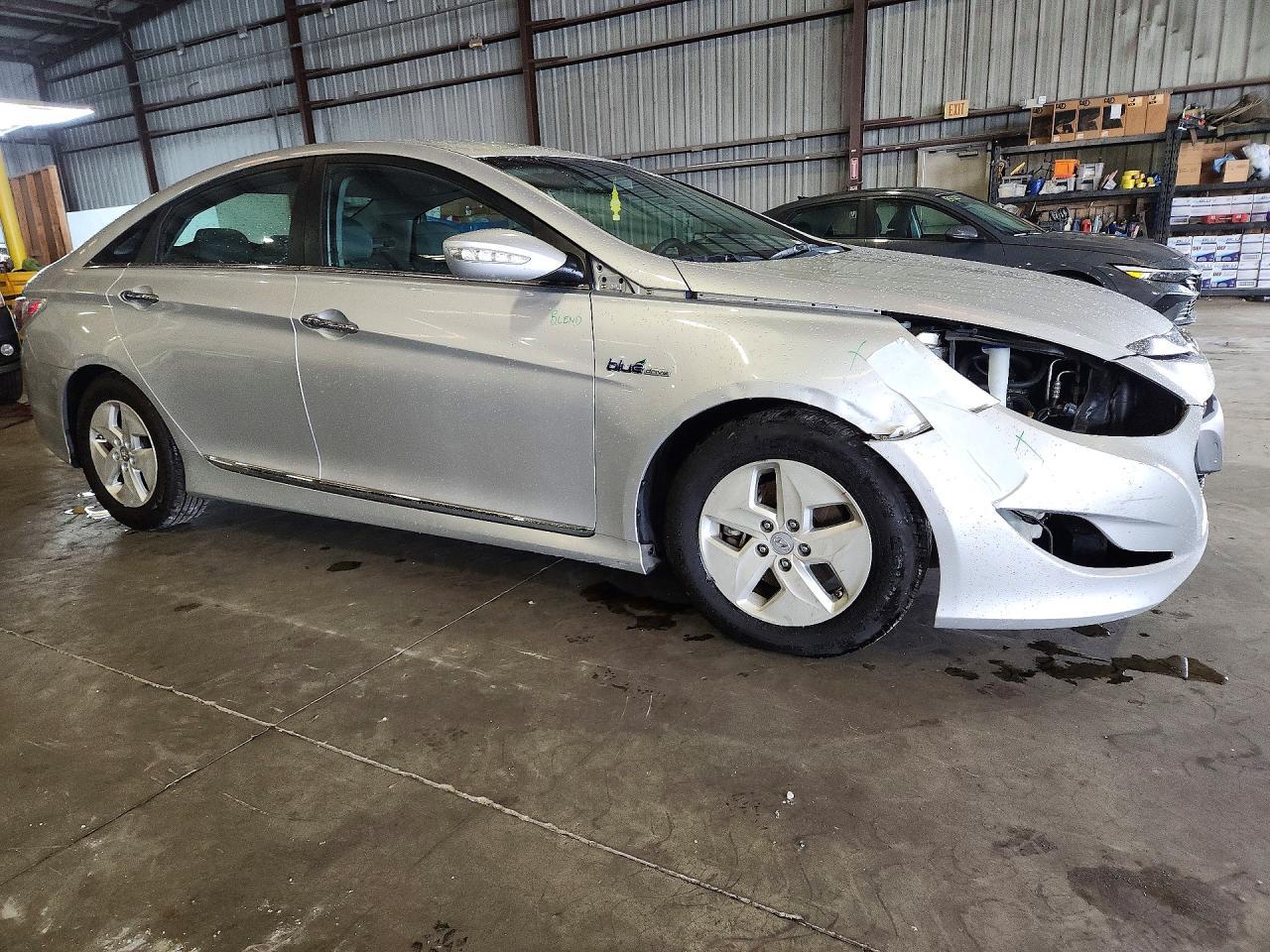 2011 Hyundai Sonata Hybrid - Фото 4