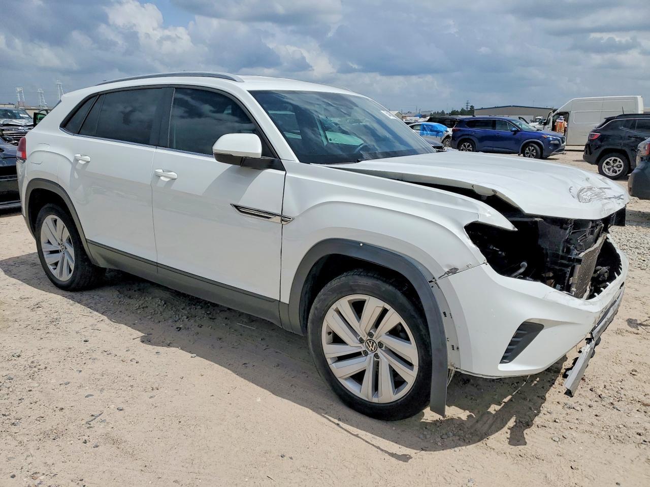 2020 Volkswagen Atlas Cross Sport Se - Image 4