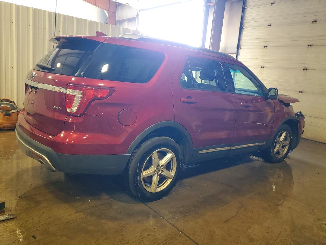 2016 Ford Explorer Xlt - Фото 3