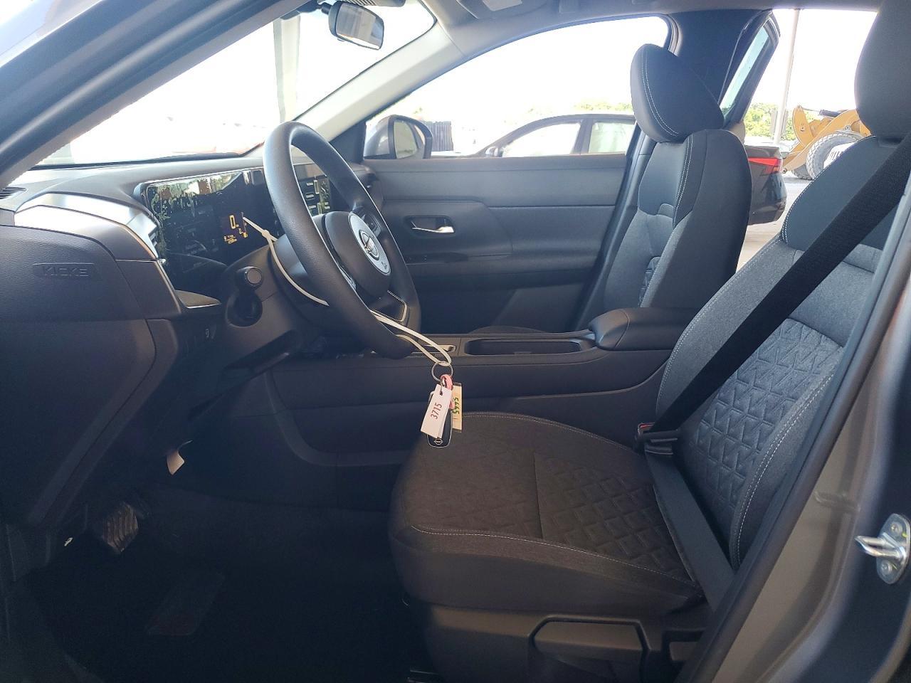 2025 Nissan Kicks Sv - Image 7