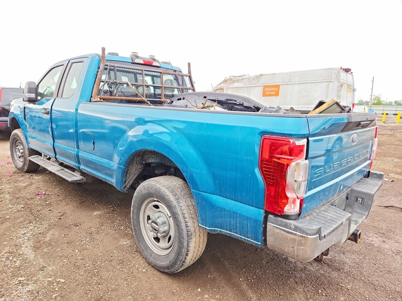 2022 Ford F350 Super Duty - Фото 2