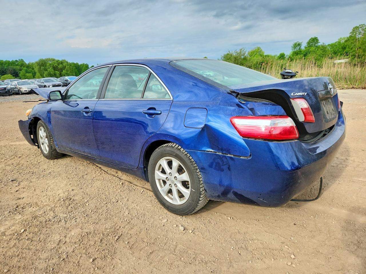 2009 Toyota Camry Le V6 - Фото 2