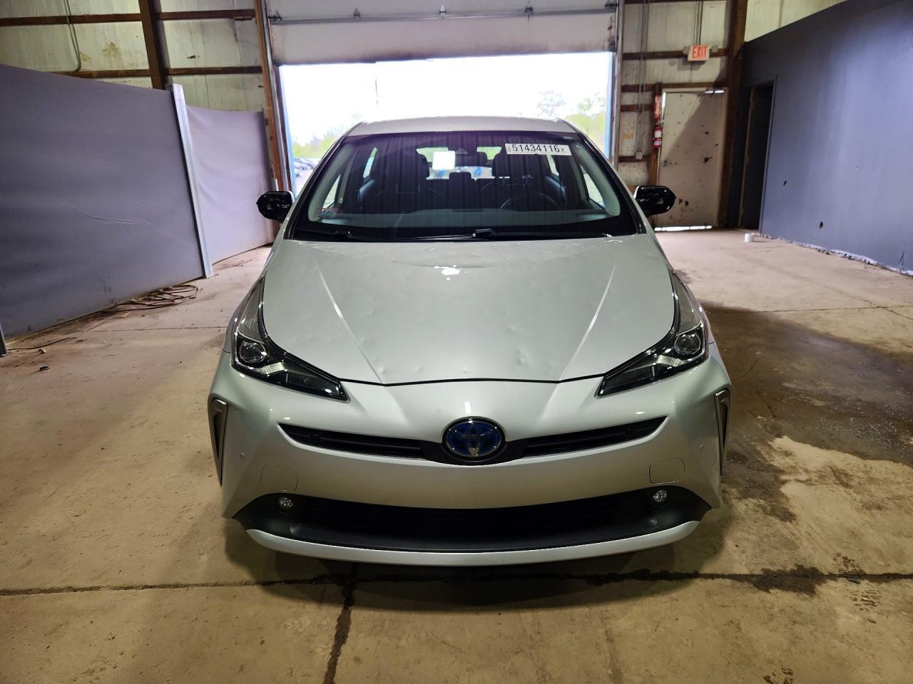 2022 Toyota Prius Le Awd-E - Image 5