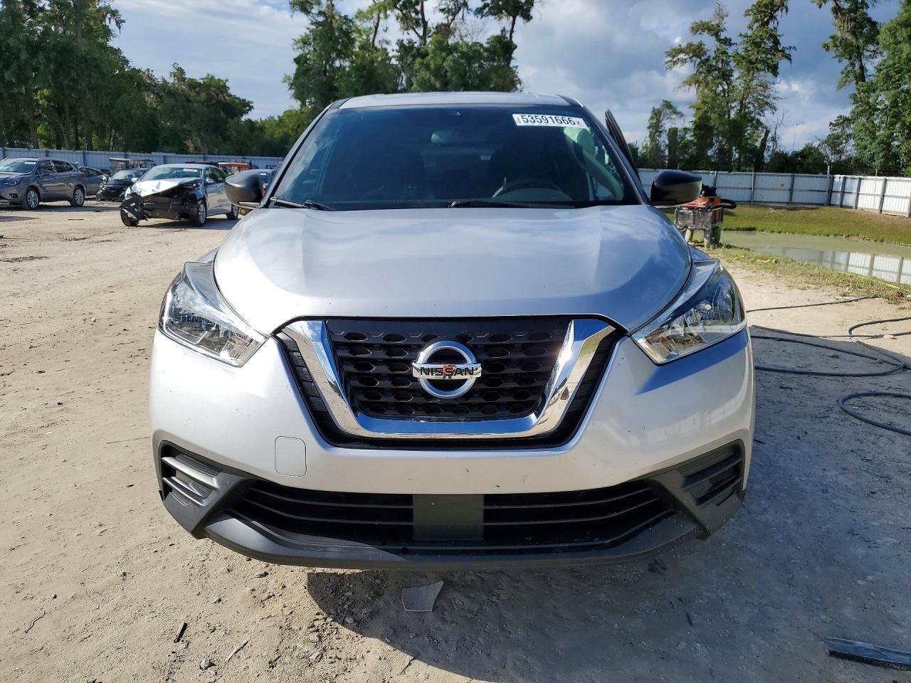 2020 Nissan Kicks S - Фото 5