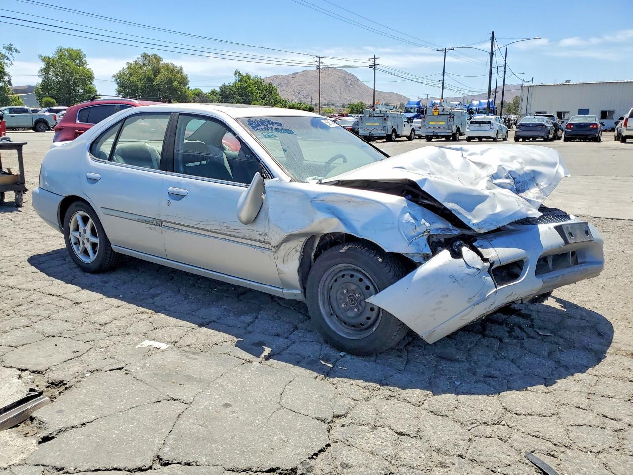 2000 Nissan Altima Xe - Фото 4