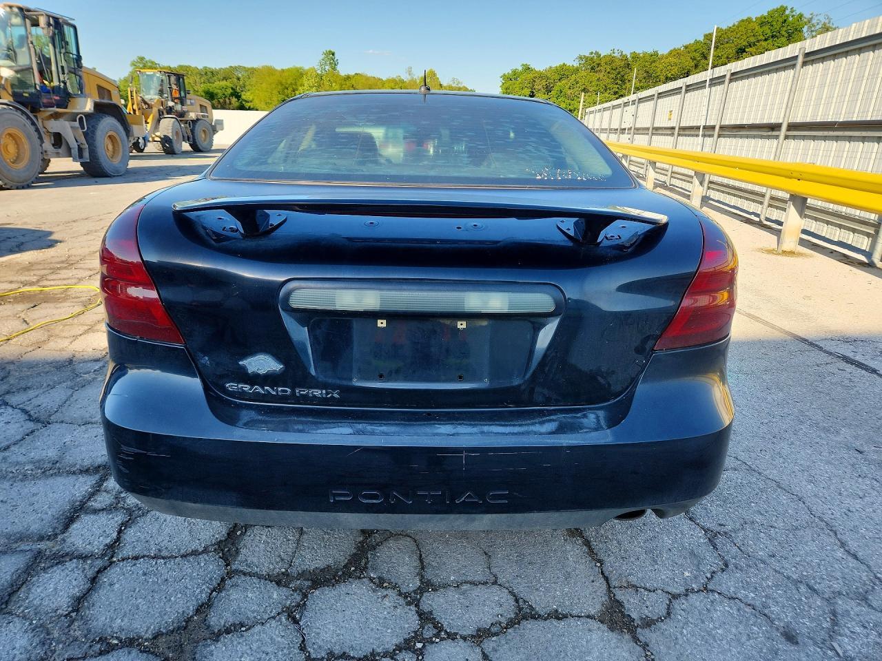 2006 Pontiac Grand Prix - Image 6