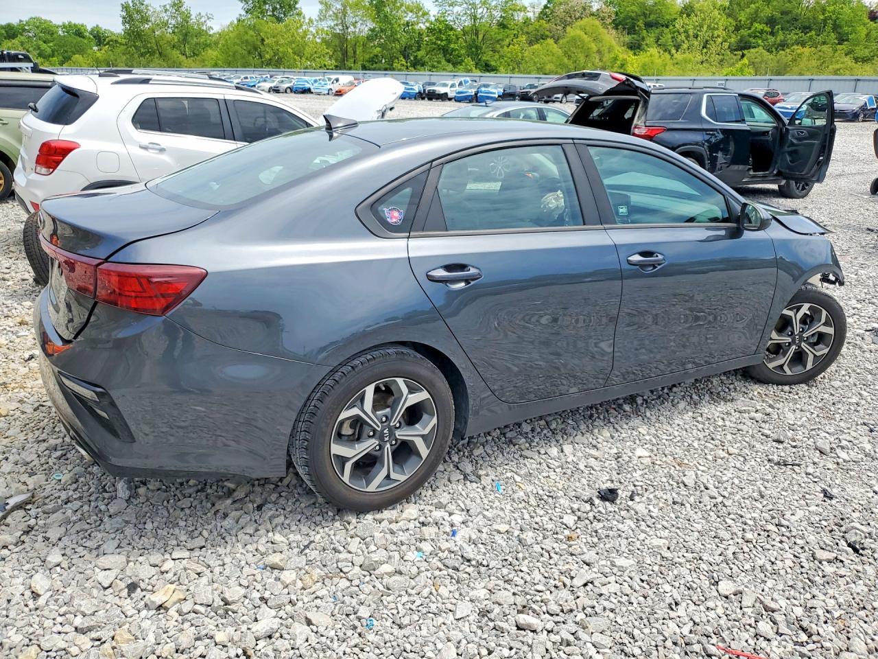 2019 Kia Forte Lxs - Image 3