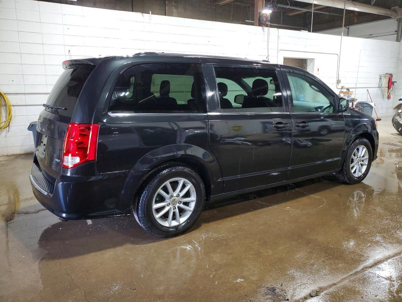 2020 Dodge Caravan Sxt - Фото 3