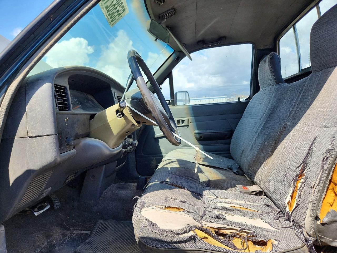 1995 Toyota Pickup Dx - Image 7
