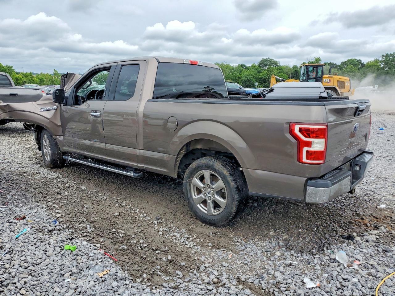 2018 Ford F150 Super Cab - Image 2