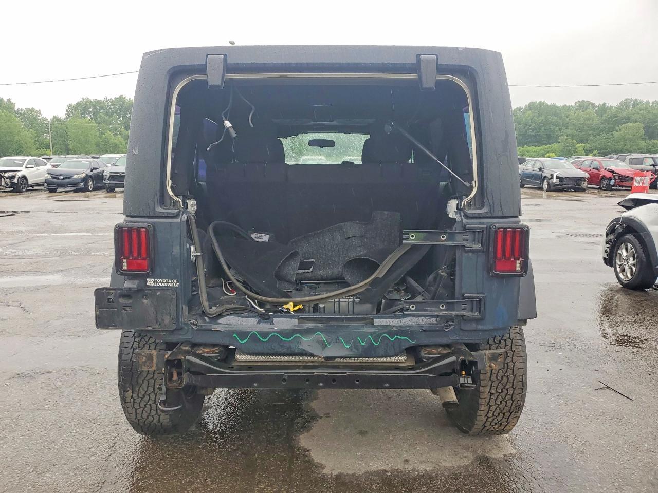 2016 Jeep Wrangler Unlimited Sport - Фото 6