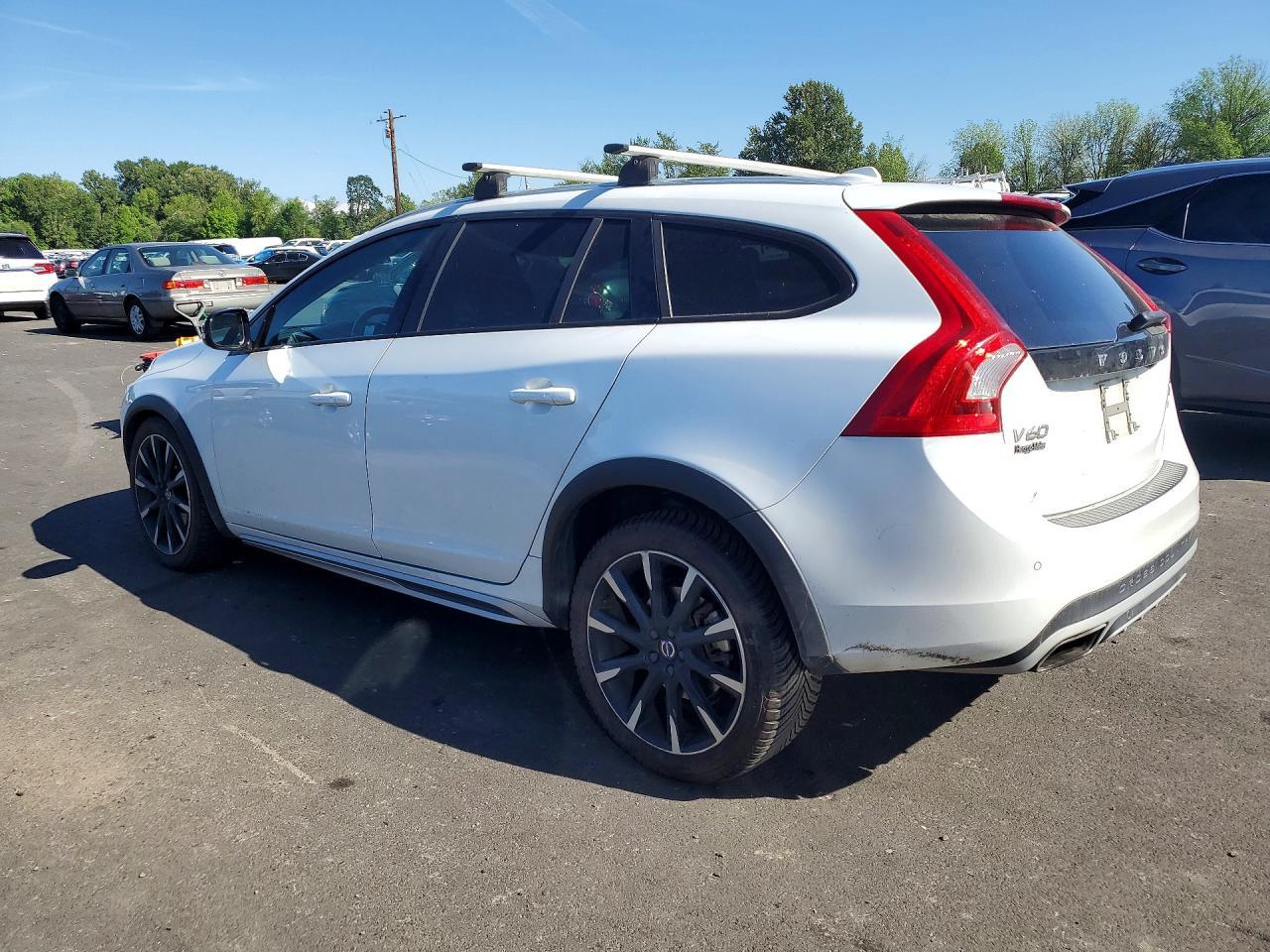 2017 Volvo V60 Cross Country Premier - Image 2