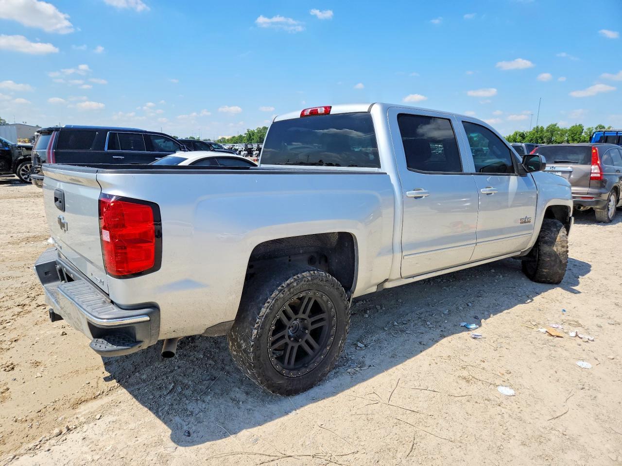 2018 Chevrolet Silverado C1500 Lt - Image 3