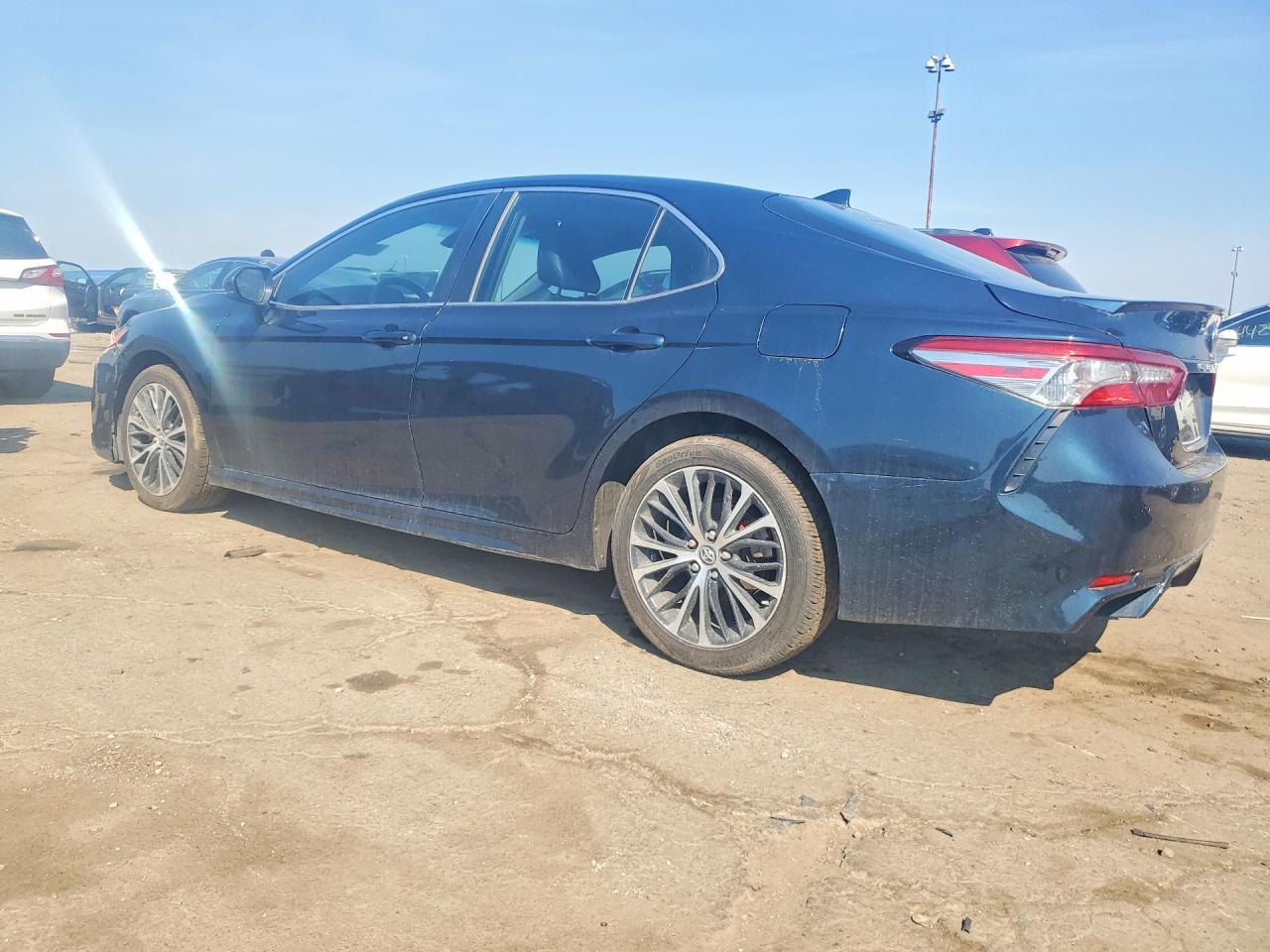 2019 Toyota Camry Se - Image 2