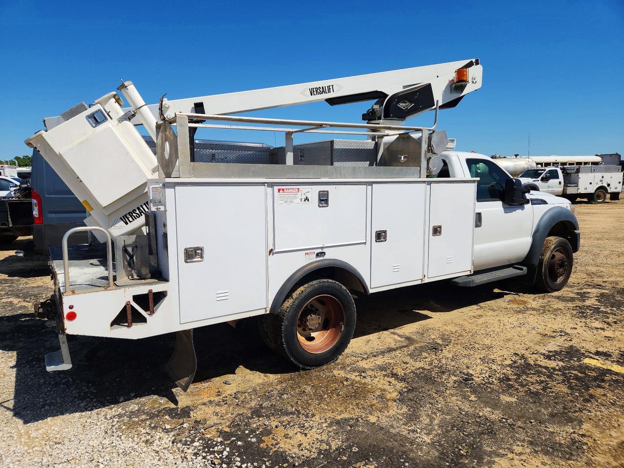 2014 Ford F450 Super Duty - Image 3