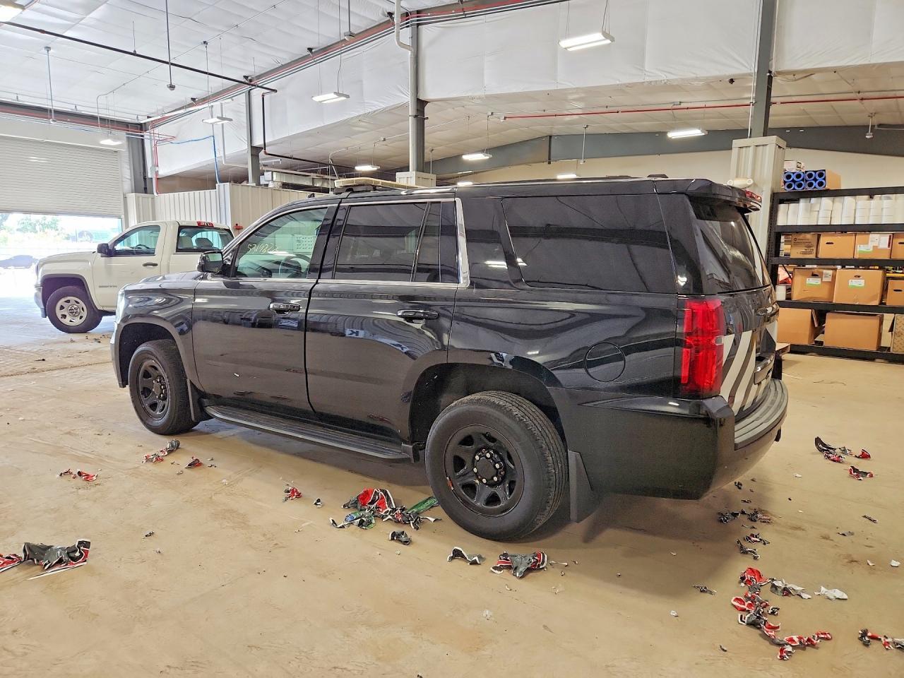 2020 Chevrolet Tahoe - Фото 2