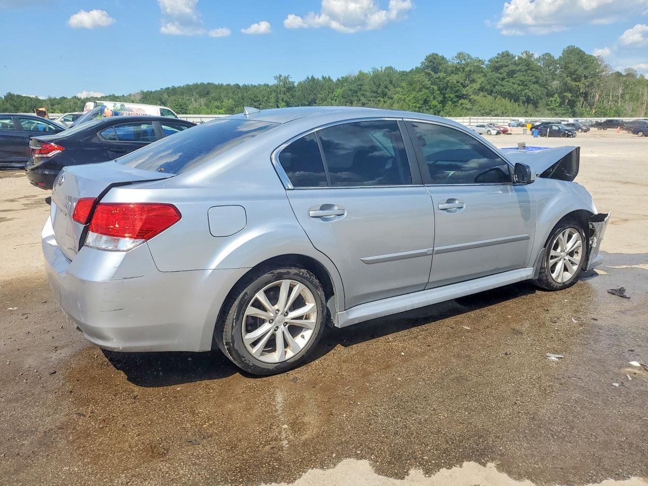 2013 Subaru Legacy 2.5I Limited - Фото 3