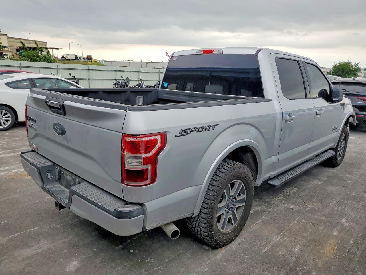 2016 Ford F150 Supercrew - Фото 3