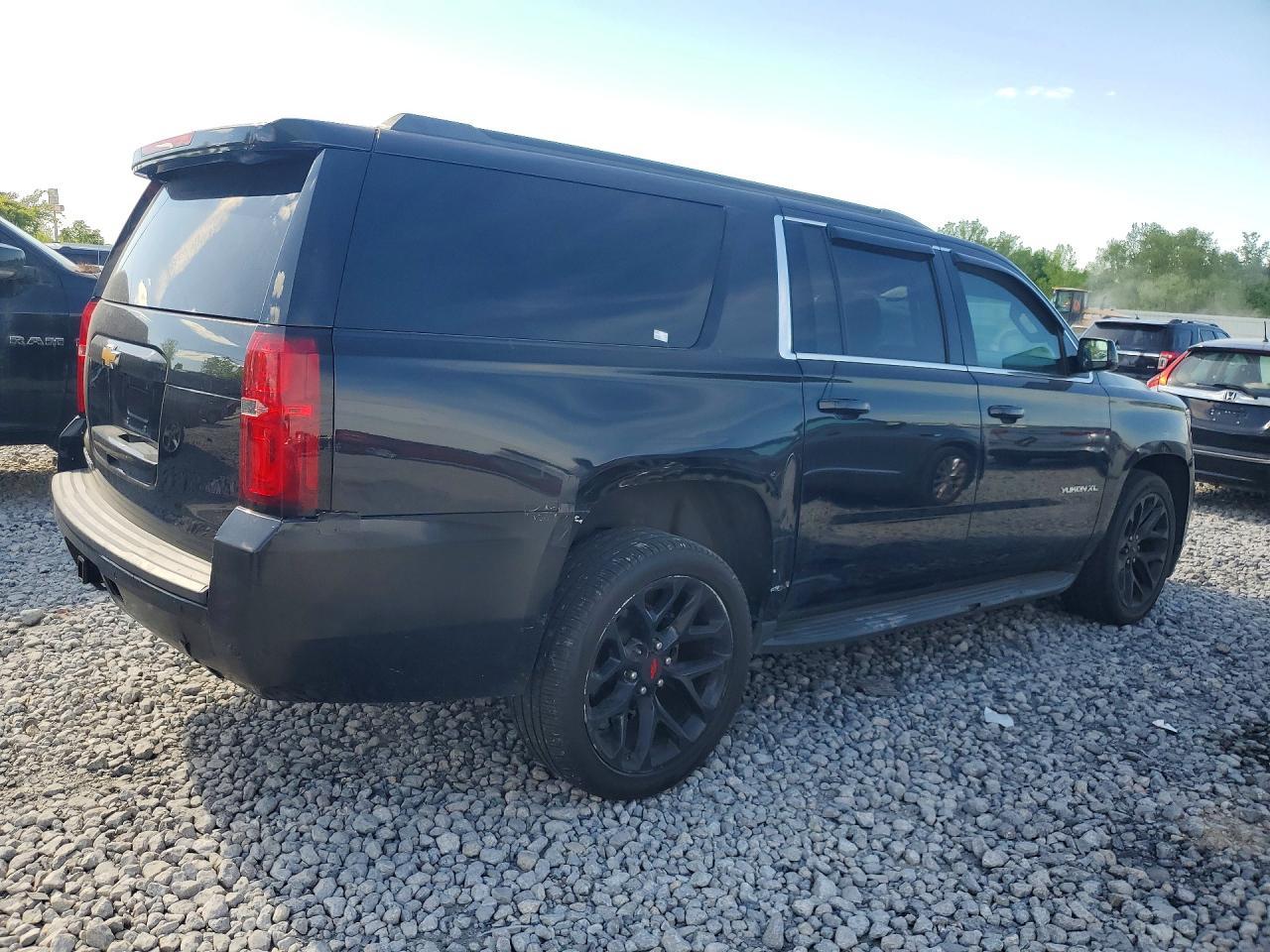 2019 Chevrolet Suburban K1500 Lt - Image 3
