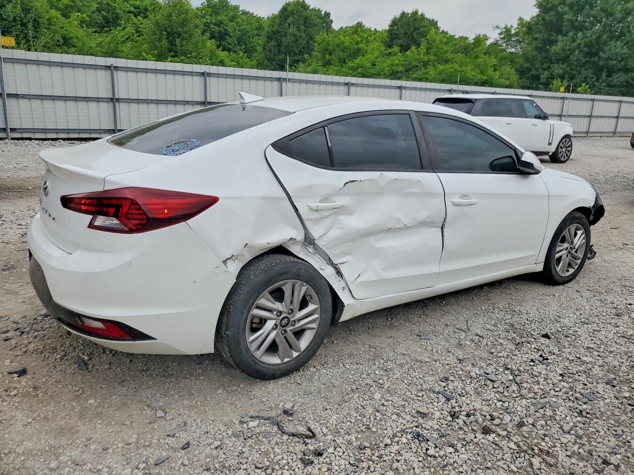 2020 Hyundai Elantra Sel - Фото 3