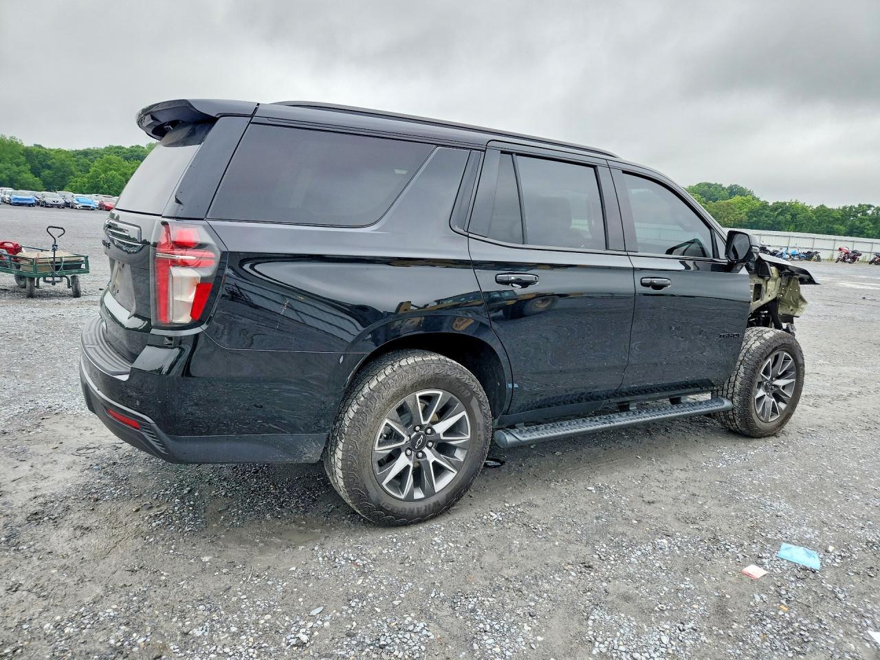 2024 Chevrolet Tahoe K1500 Z71 - Image 3