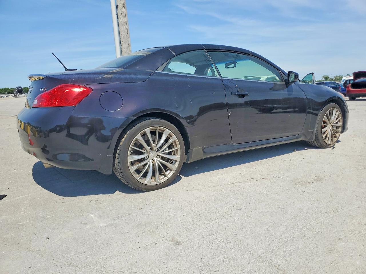 2011 Infiniti G37 Convertible Base - Image 3
