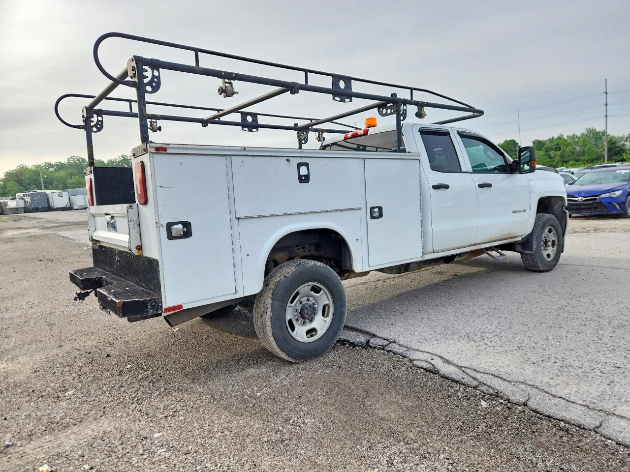 2019 Chevrolet Silverado C2500 Heavy Duty - Фото 3