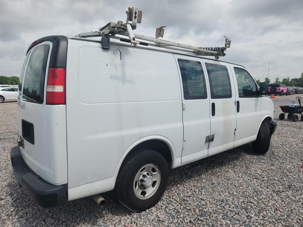 2018 Chevrolet Express G2500 - Фото 3