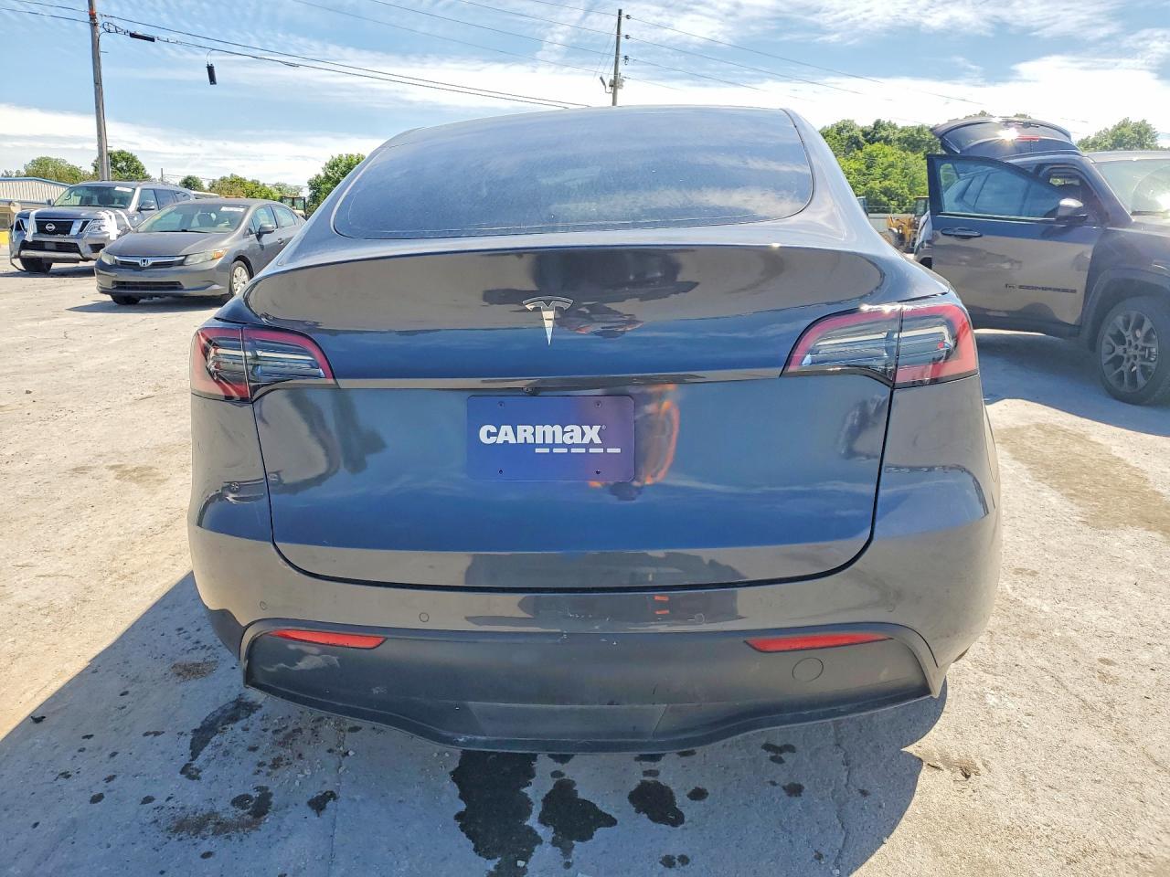 2022 Tesla Model Y - Фото 6