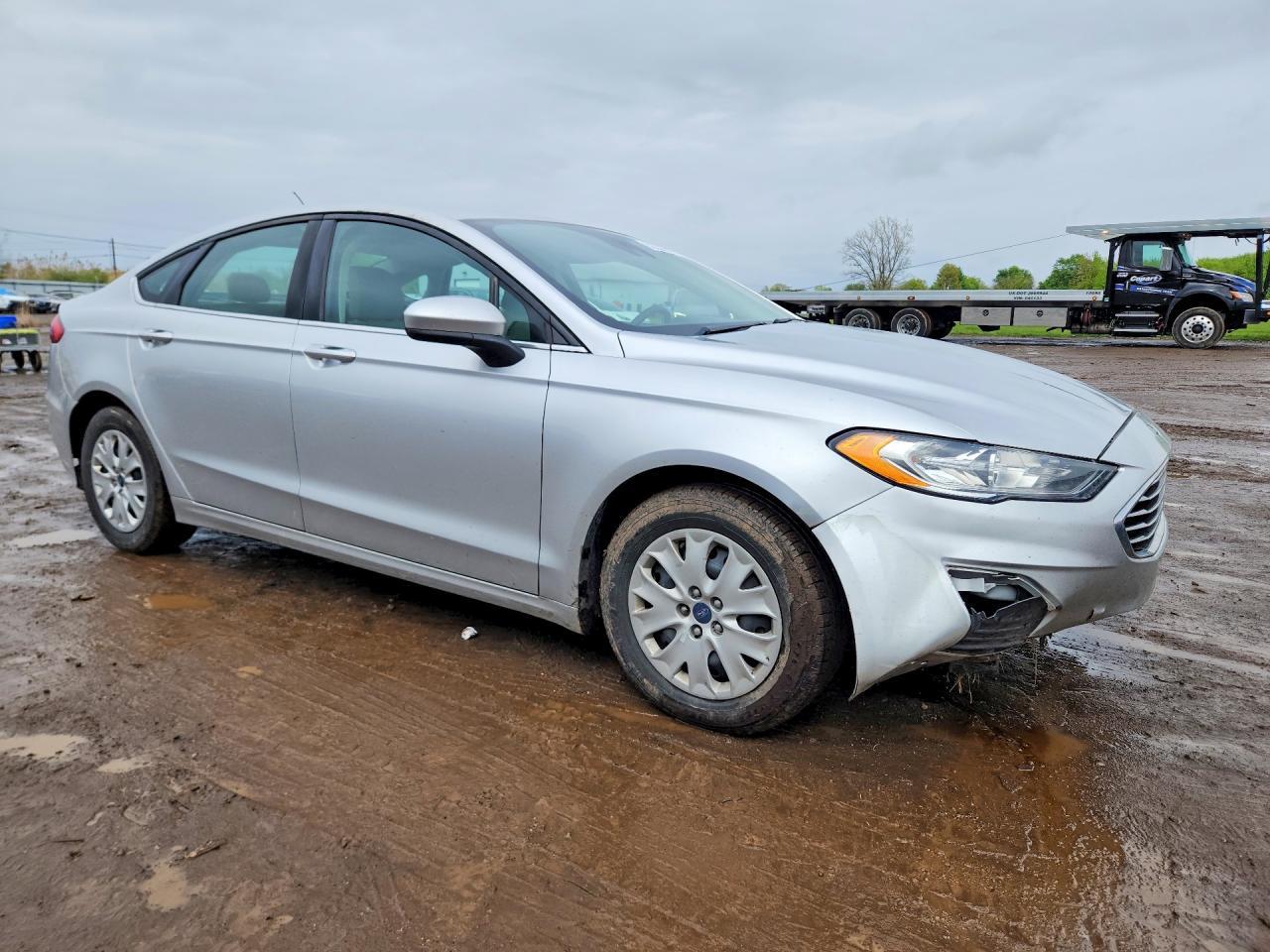 2019 Ford Fusion S - Фото 4