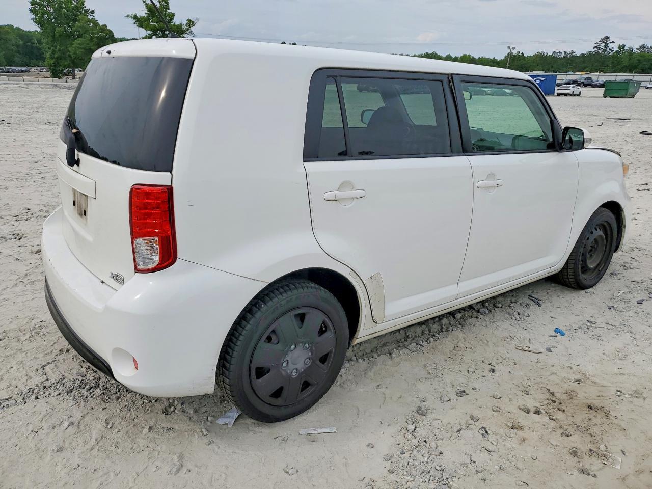 2015 Scion Xb Base - Фото 3