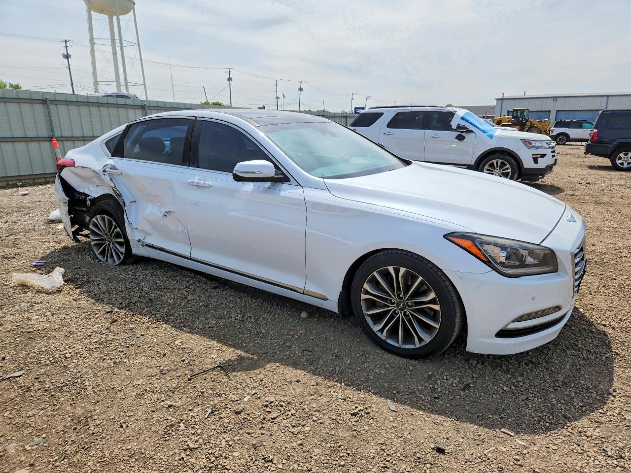 2015 Hyundai Genesis 3.8L - Image 4