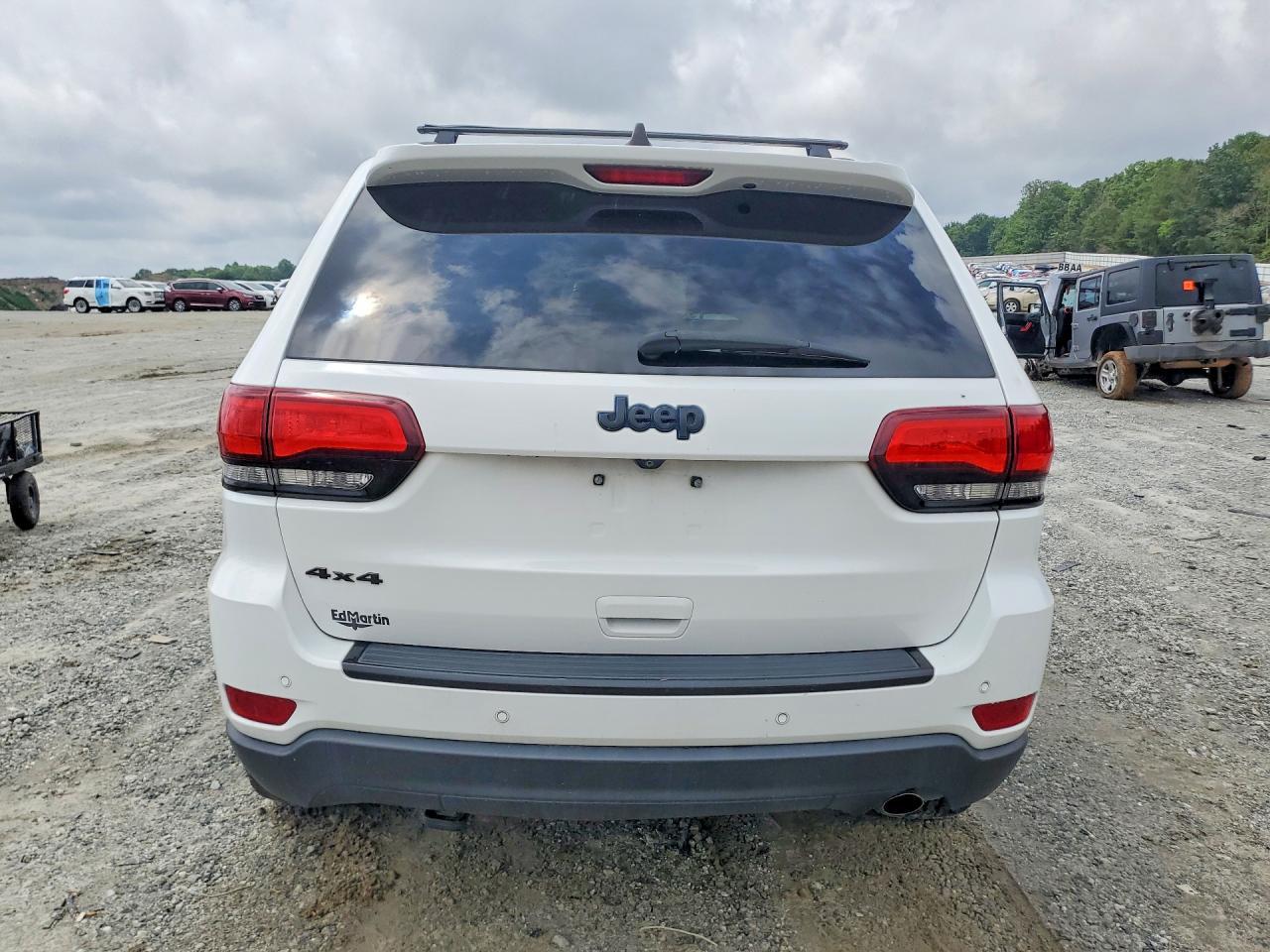 2018 Jeep Grand Cherokee Laredo - Фото 6