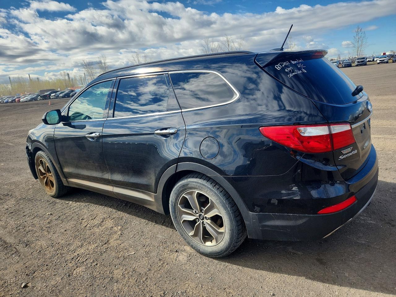2013 Hyundai Santa Fe Gls - Image 2
