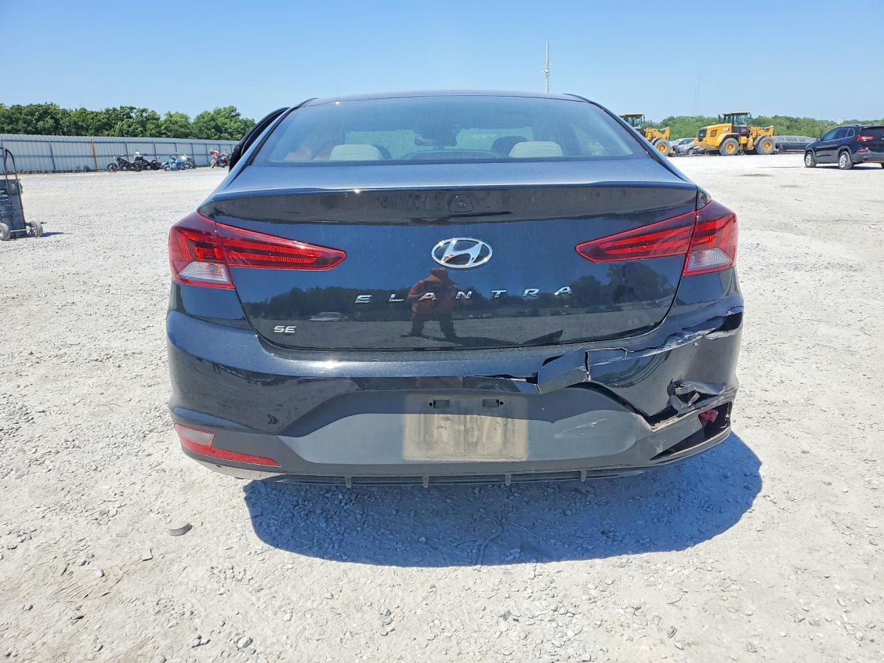 2020 Hyundai Elantra Se - Фото 6