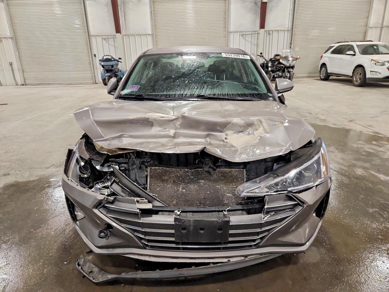 2020 Hyundai Elantra Se - Image 5