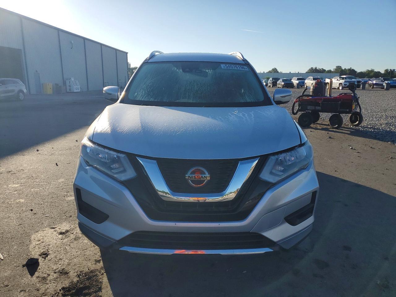 2020 Nissan Rogue Sv - Фото 5