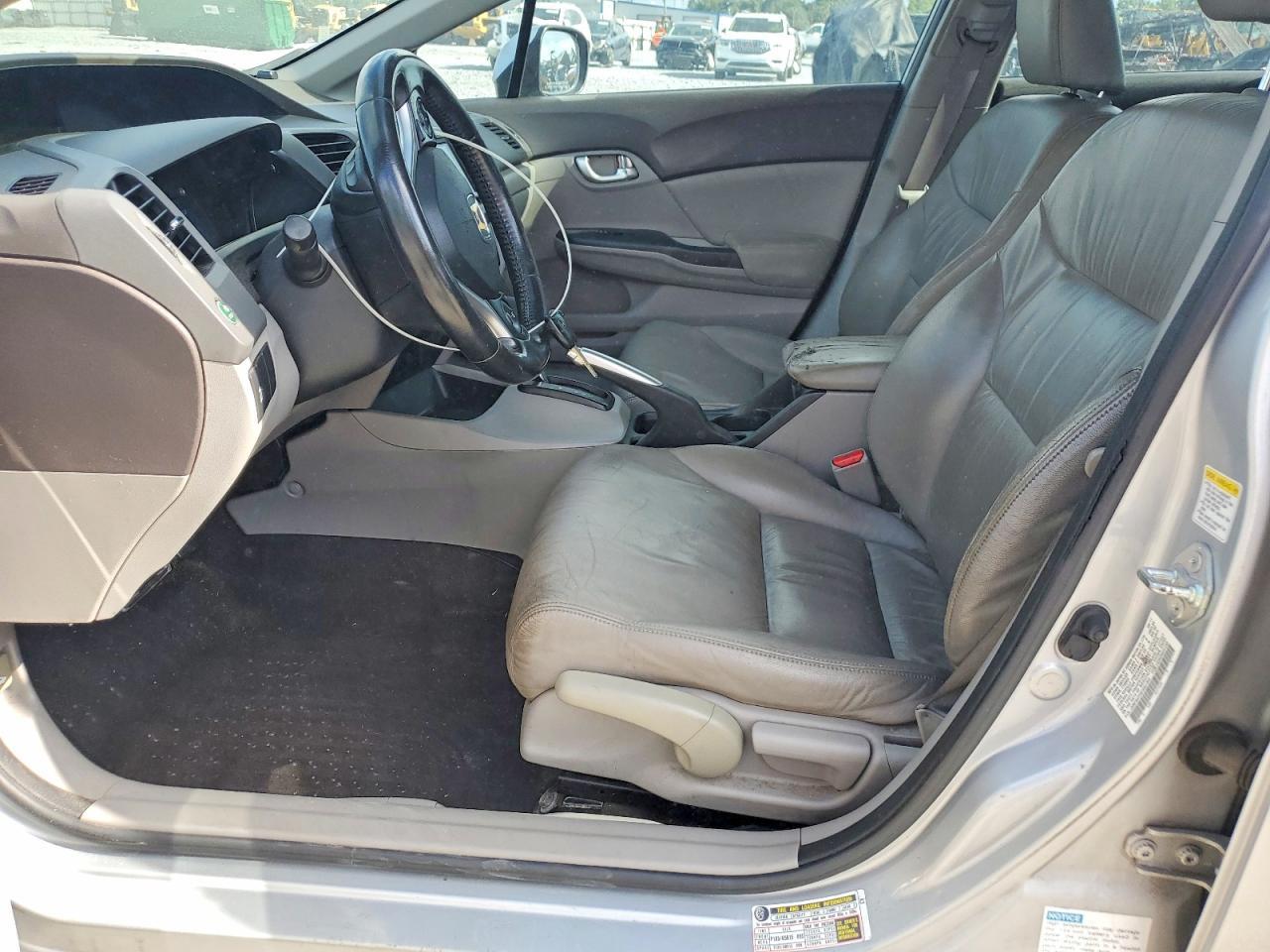 2012 Honda Civic Hybrid L - Image 7