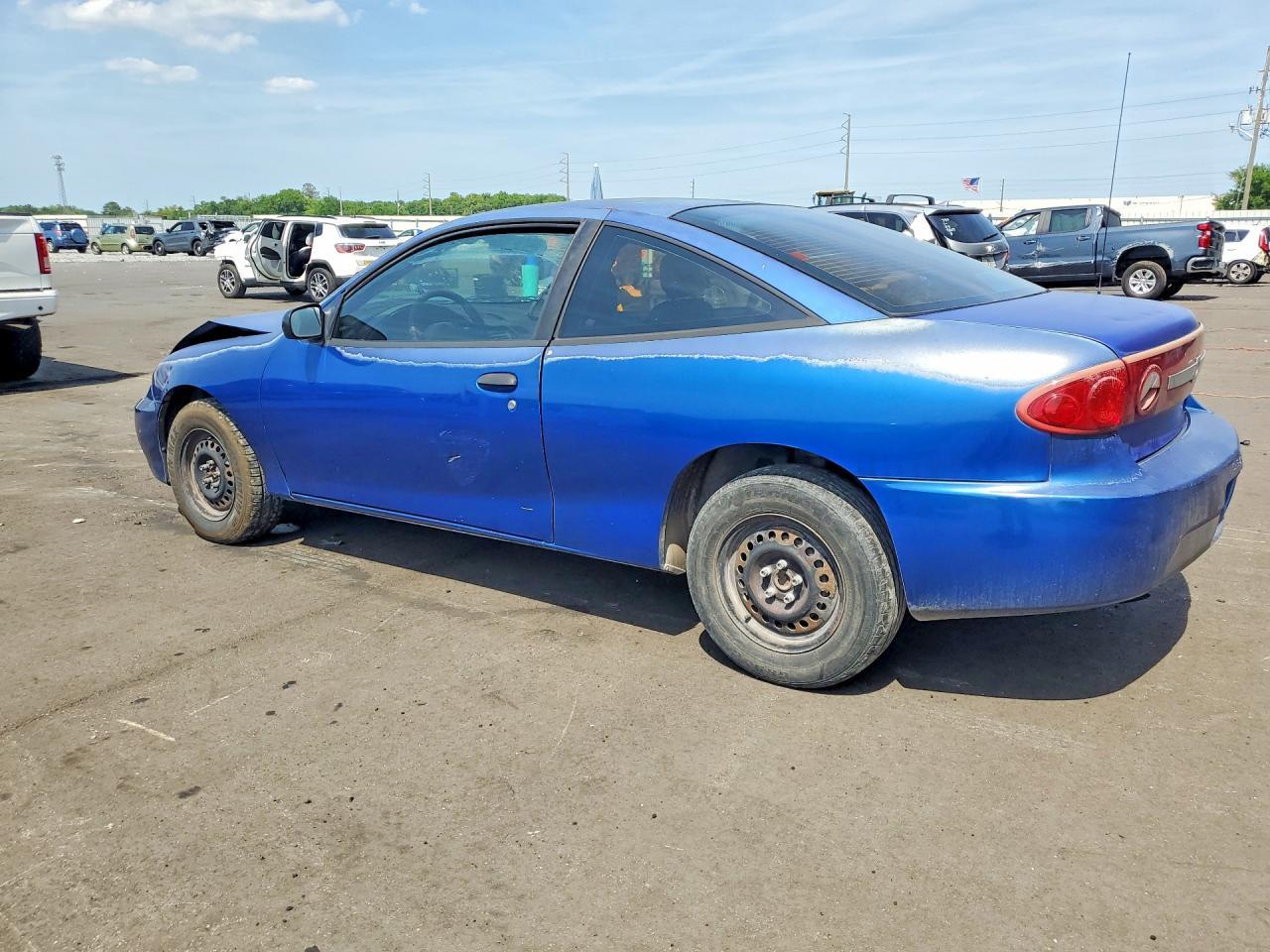 2003 Chevrolet Cavalier - Фото 2