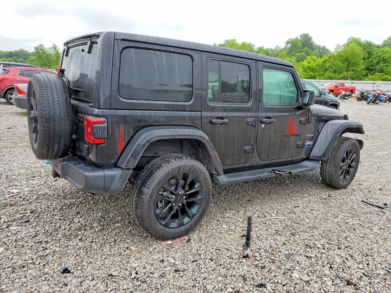 2023 Jeep Wrangler Sahara 4Xe - Image 3