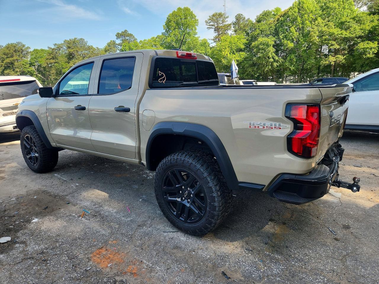 2024 Chevrolet Colorado Trail Boss - Image 2