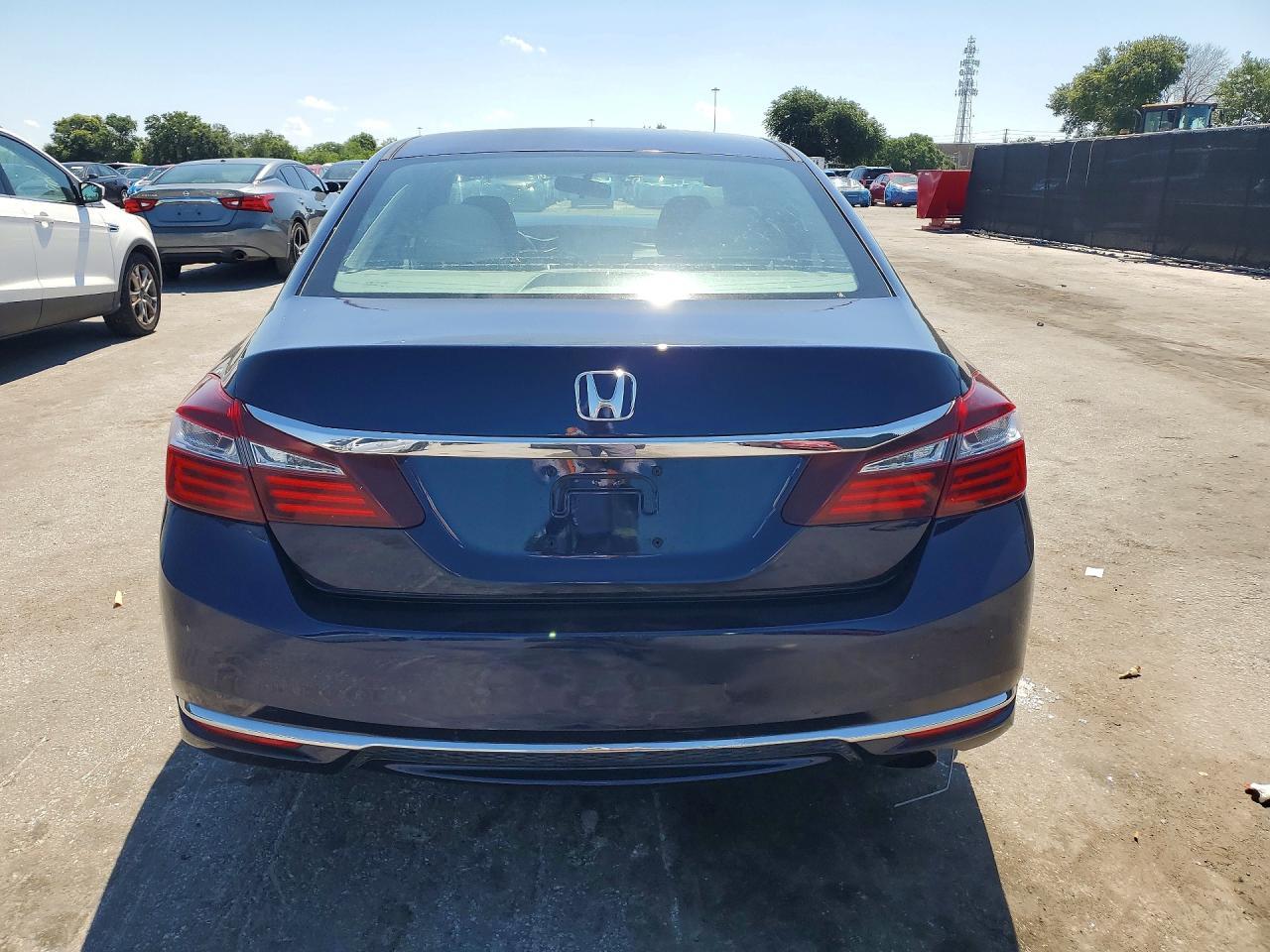 2017 Honda Accord Lx - Фото 6