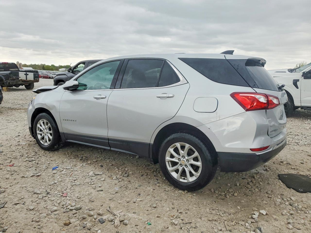 2018 Chevrolet Equinox Lt - Фото 2