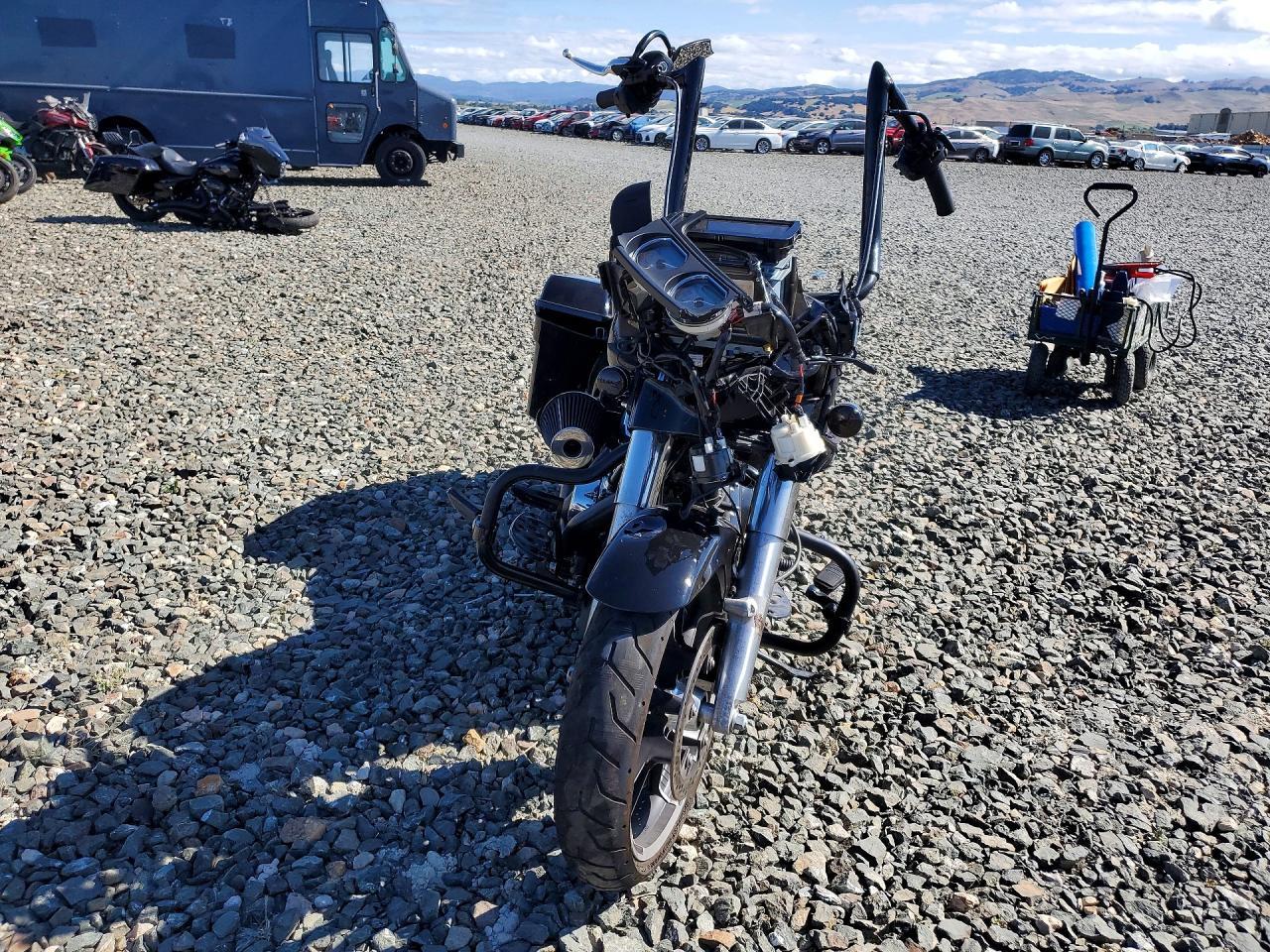 2023 Harley-Davidson Flhx - Image 2