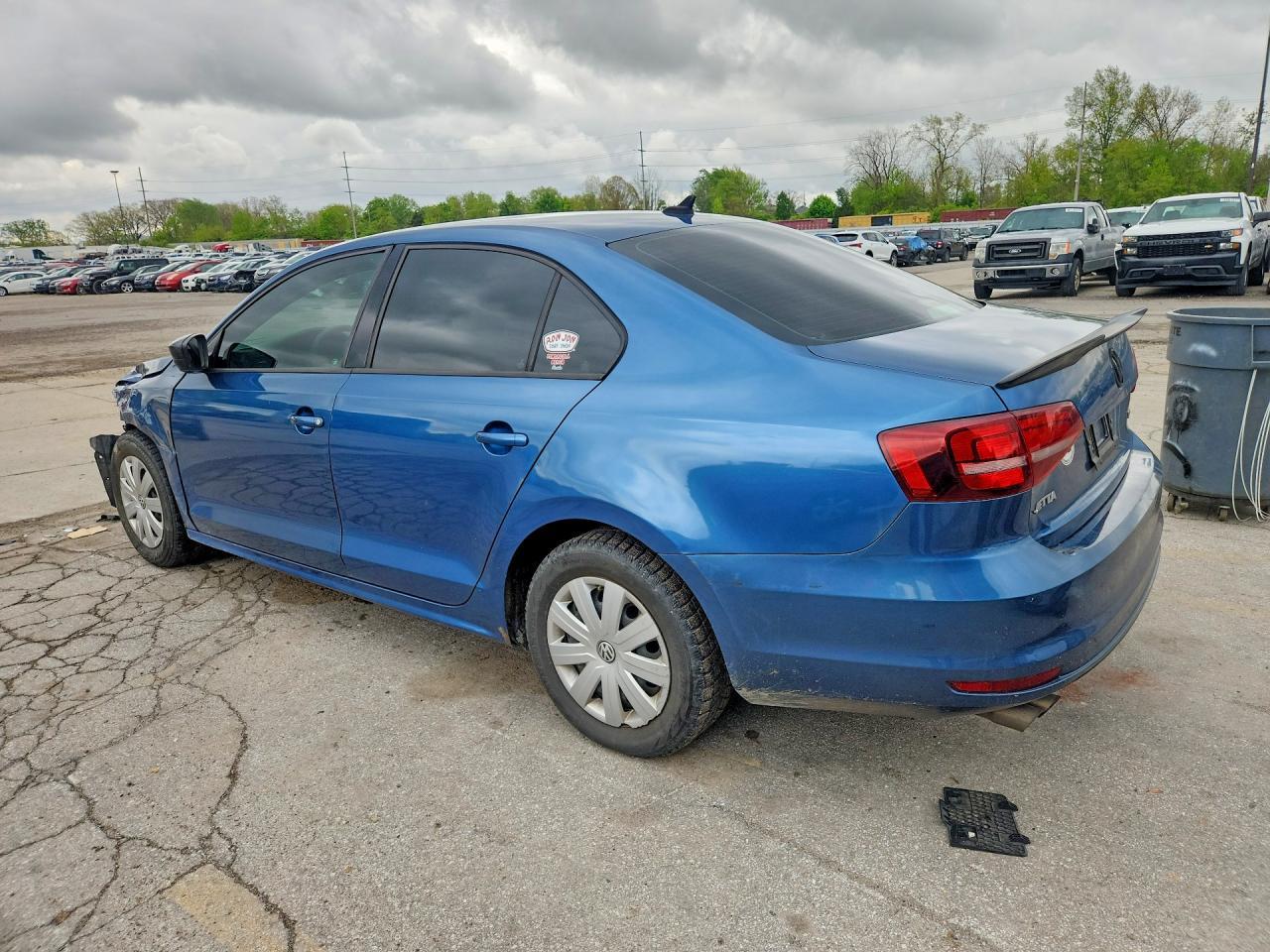 2016 Volkswagen Jetta S - Фото 2