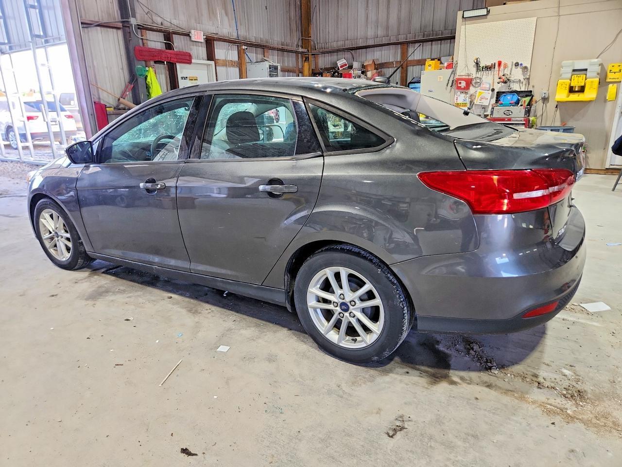 2016 Ford Focus Se - Фото 2