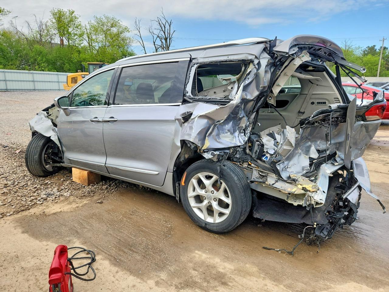 2020 Chrysler Pacifica Limited - Фото 2