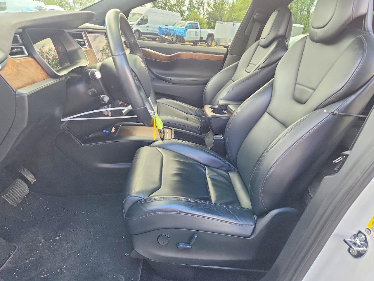 2017 Tesla Model X - Image 7